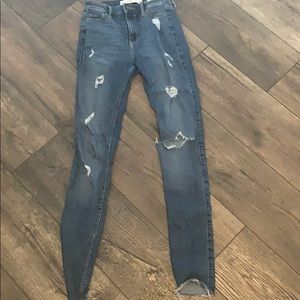 hollister mid wash size 0 jeans